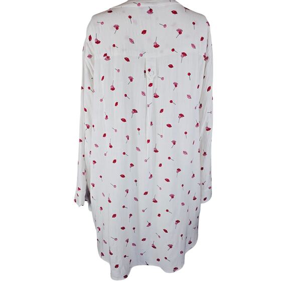 Torrid Harper White Red Lips Suckers Women's Roll-Up Sleeve Work Blouse 2 - 2X - Picture 3 of 7